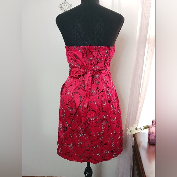 Red Satin W/ Blk & silver Velvet/ Sparkle Design, Strapless w pockets Zipper 9 - Picture 4 of 8